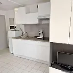 En Bord De Avec Piscine, Terrasse Et Parking Privé - Fr-1-387-67 * Marseillan (Herault)