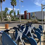 En Bord De Avec Piscine, Terrasse Et Parking Privé - Fr-1-387-67
