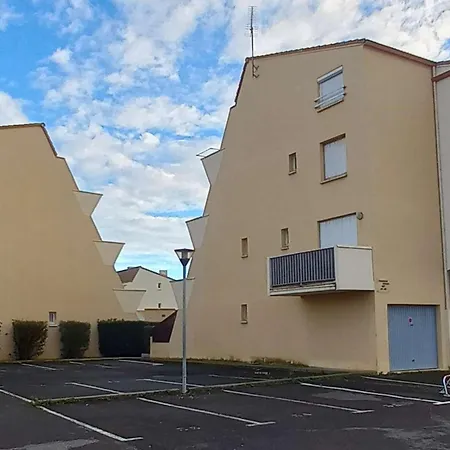 En Bord De Avec Piscine, Terrasse Et Parking Prive - Fr-1-387-67 *
