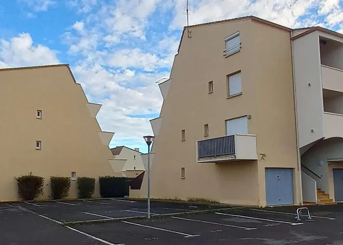 En Bord De Avec Piscine, Terrasse Et Parking Prive - Fr-1-387-67 *